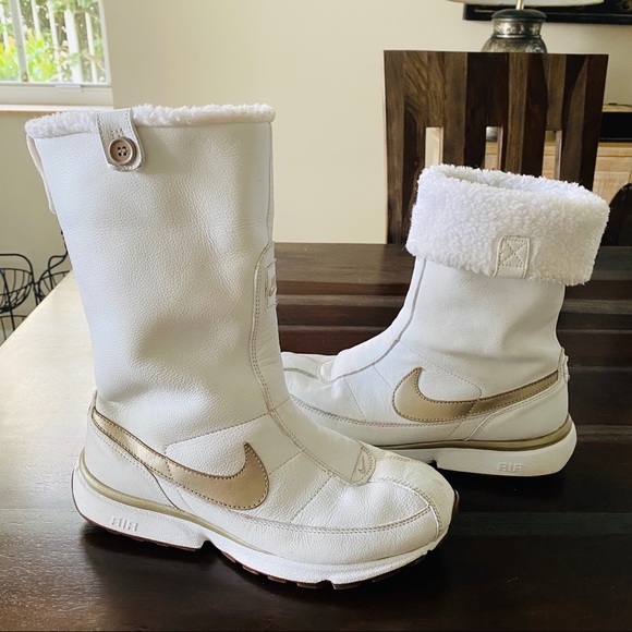 nike air snow boots